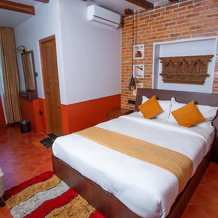 פוקהרה Chautari Boutique Hotel מראה חיצוני תמונה