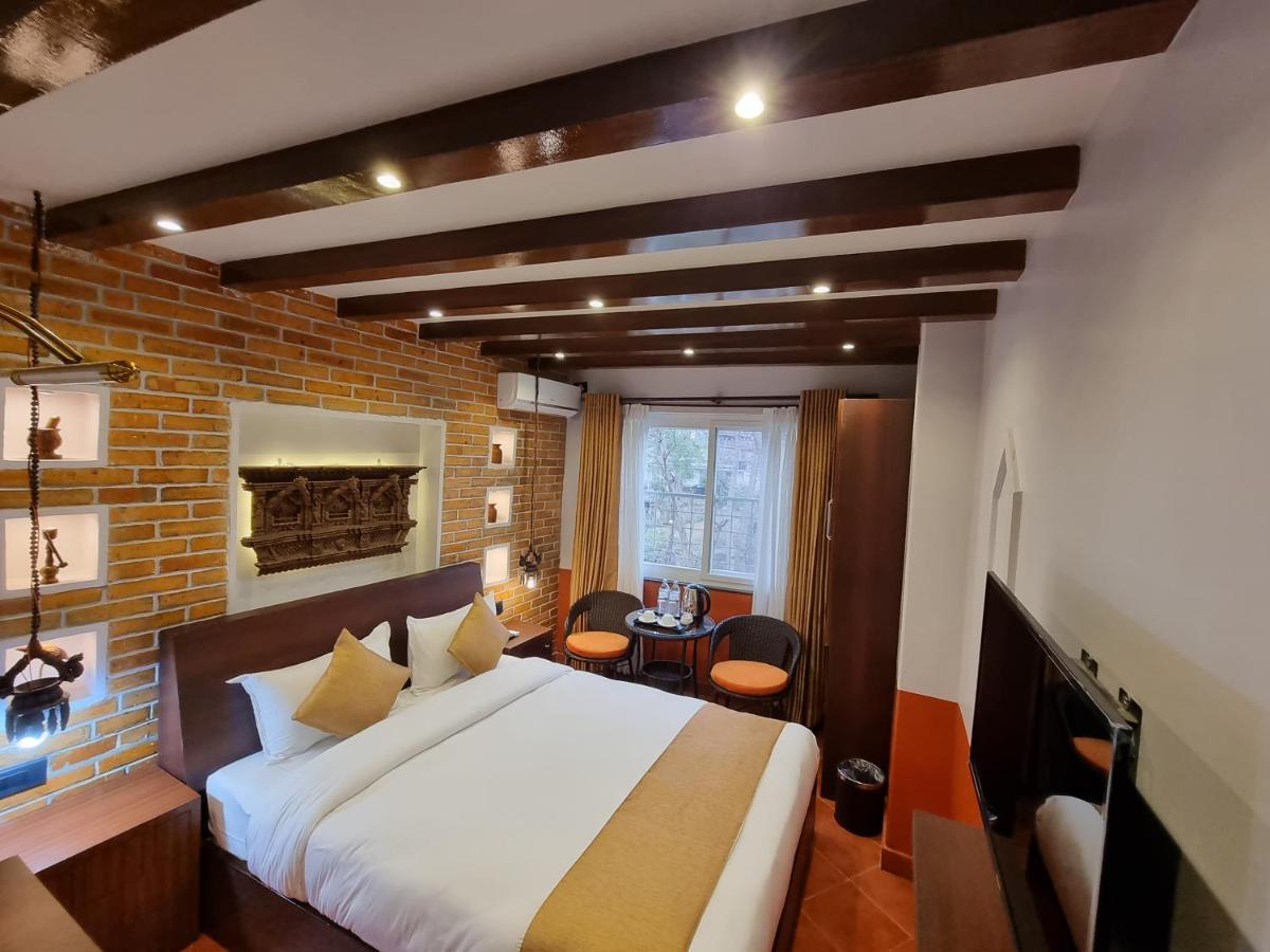 פוקהרה Chautari Boutique Hotel מראה חיצוני תמונה
