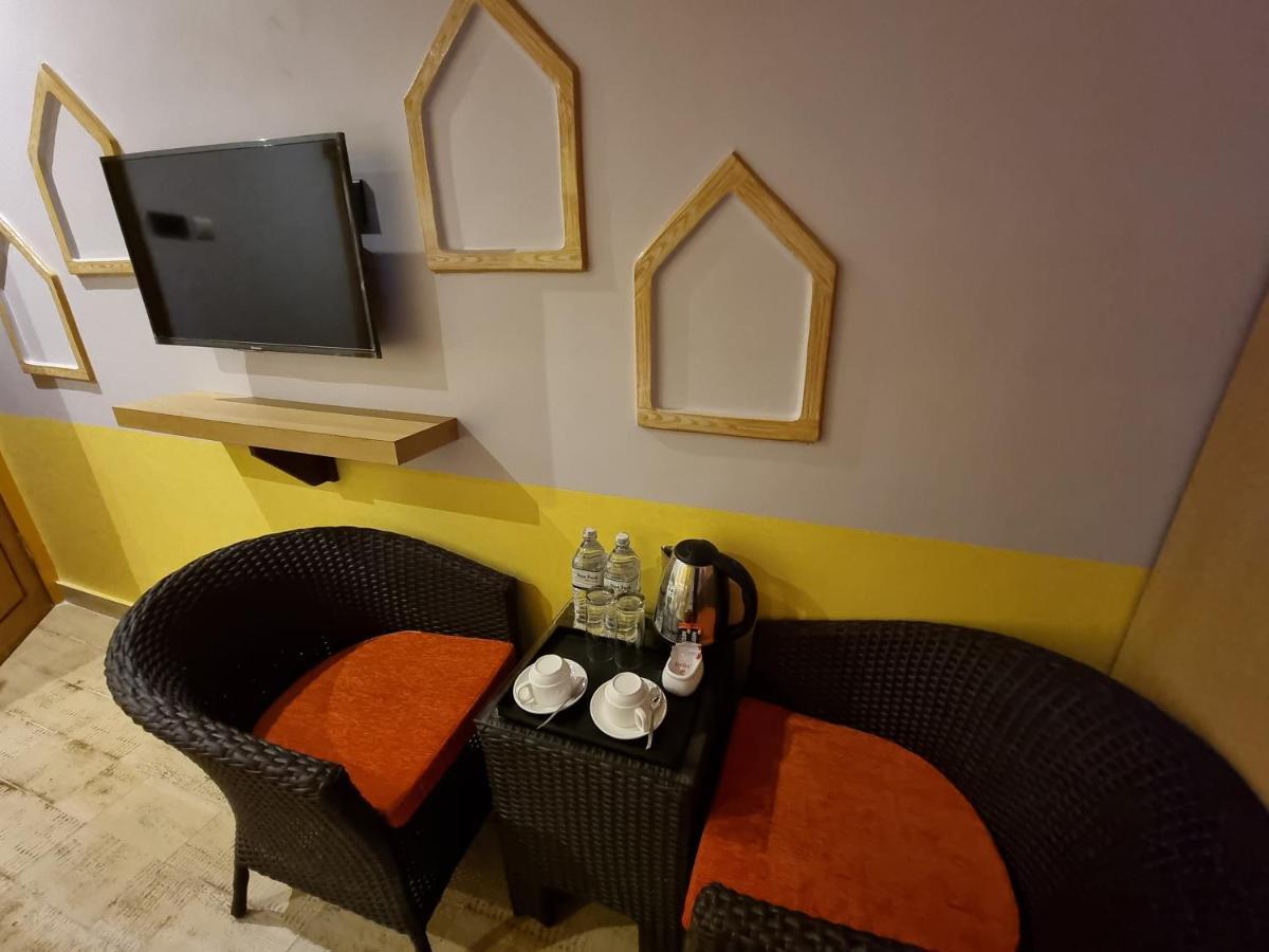 פוקהרה Chautari Boutique Hotel מראה חיצוני תמונה