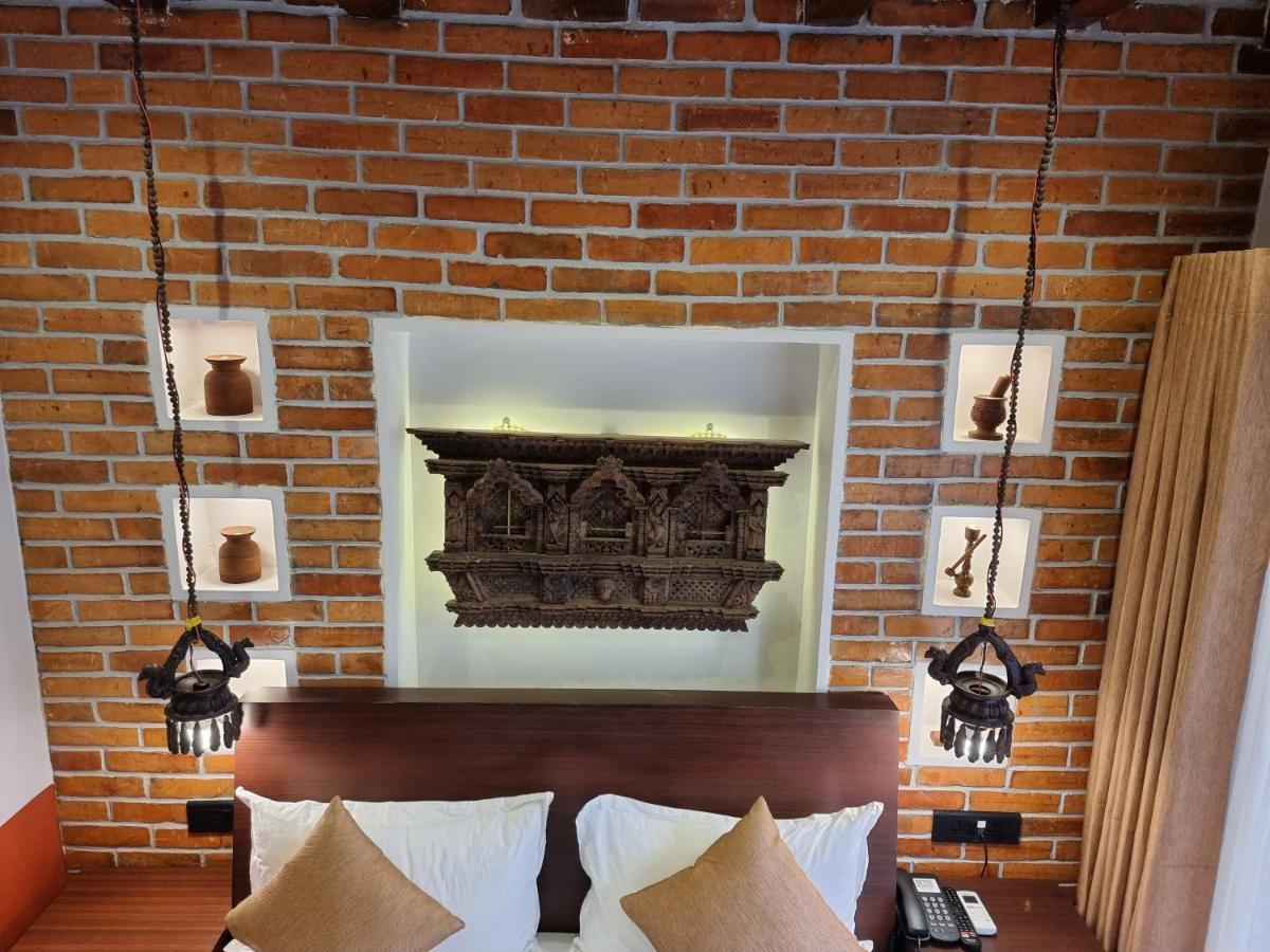פוקהרה Chautari Boutique Hotel מראה חיצוני תמונה