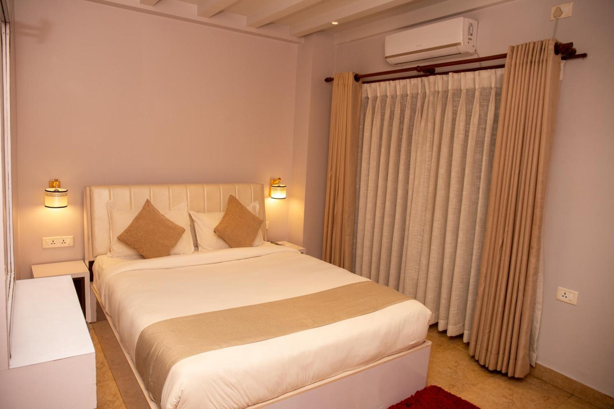 פוקהרה Chautari Boutique Hotel מראה חיצוני תמונה
