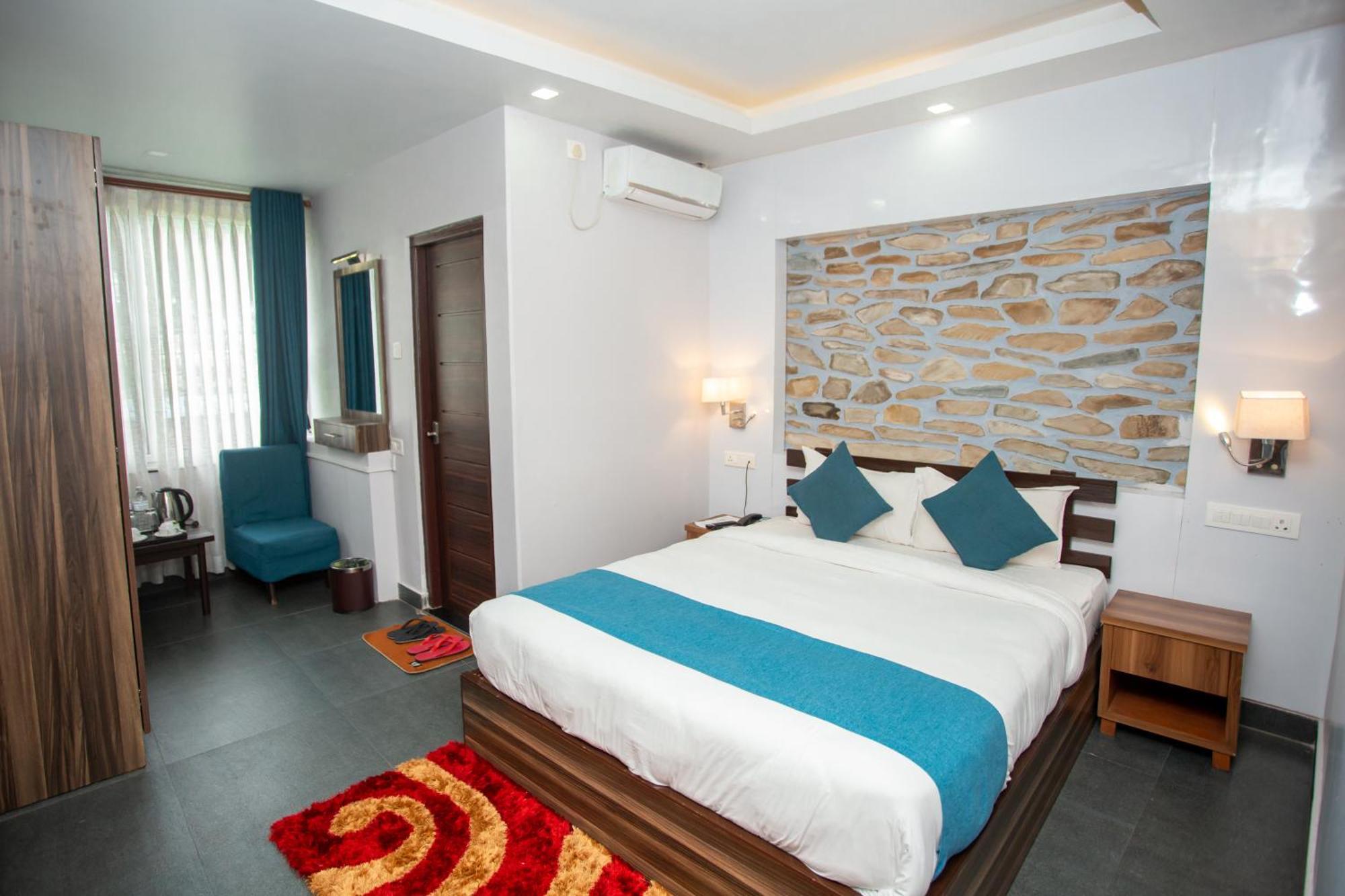 פוקהרה Chautari Boutique Hotel מראה חיצוני תמונה