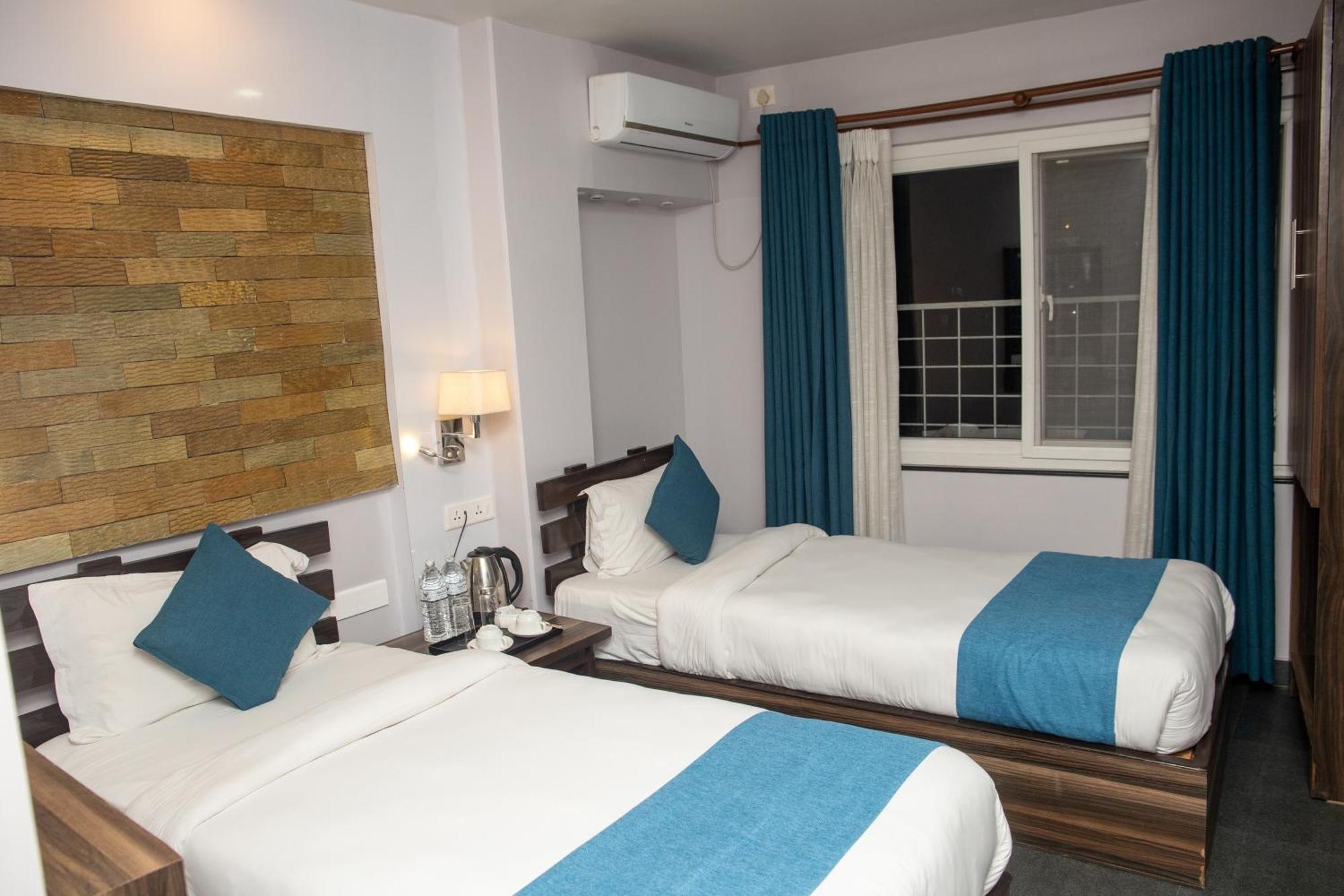 פוקהרה Chautari Boutique Hotel מראה חיצוני תמונה