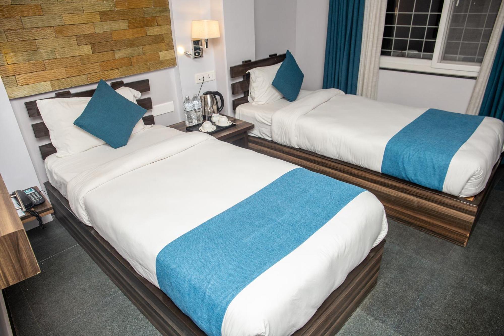 פוקהרה Chautari Boutique Hotel מראה חיצוני תמונה