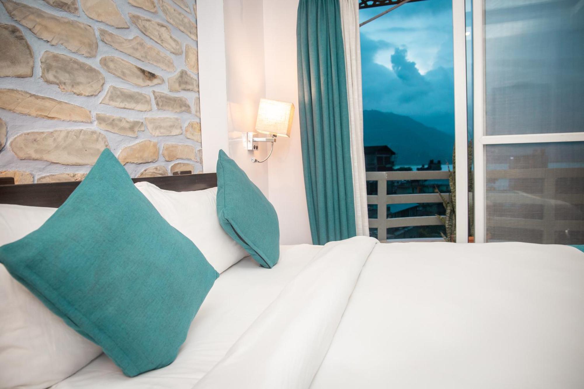 פוקהרה Chautari Boutique Hotel מראה חיצוני תמונה